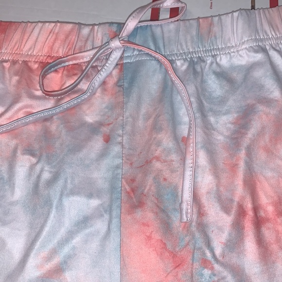 Night Shorts - Picture 2 of 7